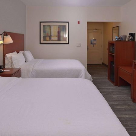 Hampton Inn And Suites Bakersfield North-Airport Exterior photo