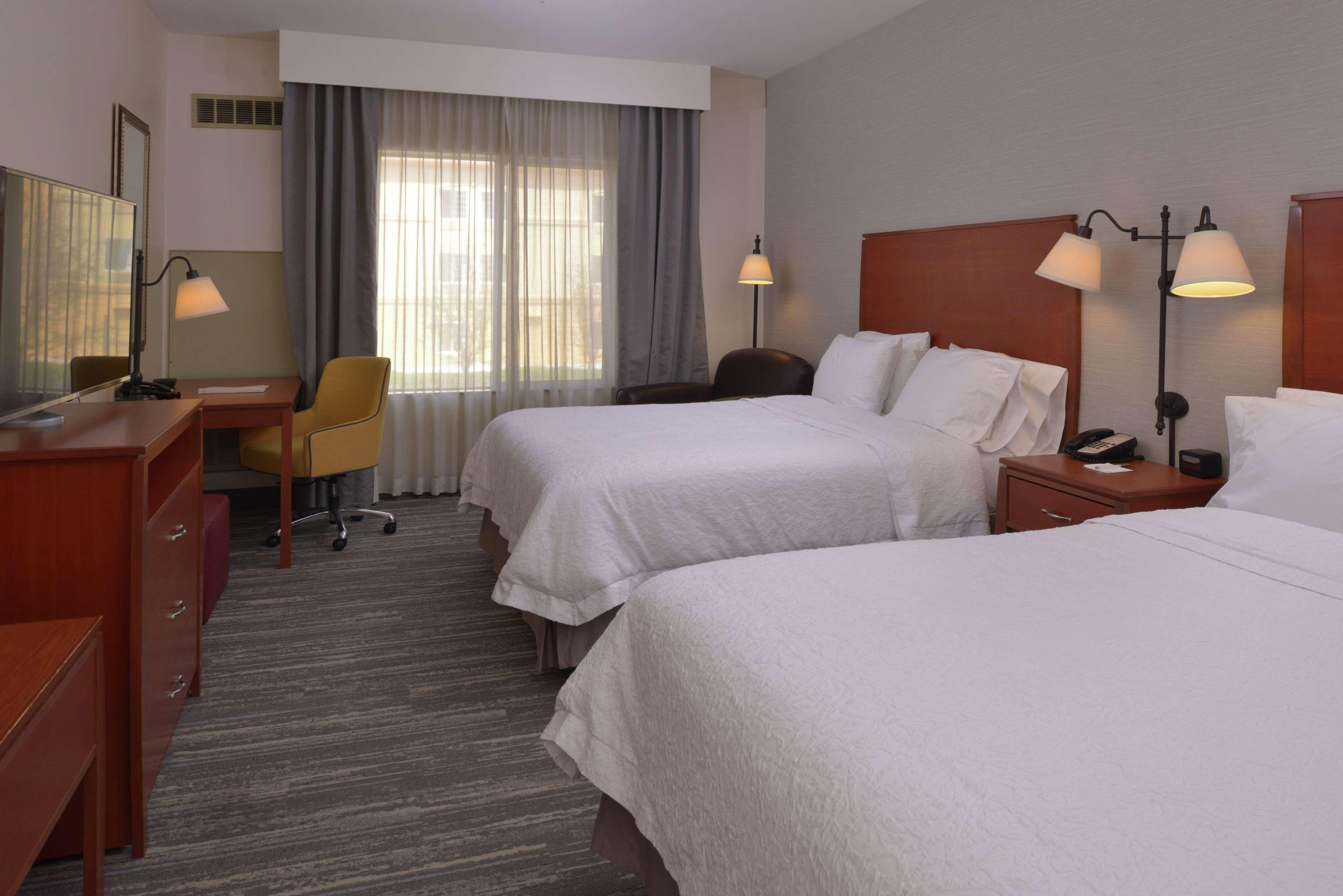 Hampton Inn And Suites Bakersfield North-Airport Exterior photo